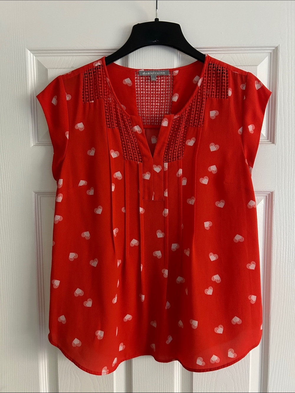 Daniel Rainn Red Heart-Print Cap Sleeve Blouse with Crochet Yoke - Medium